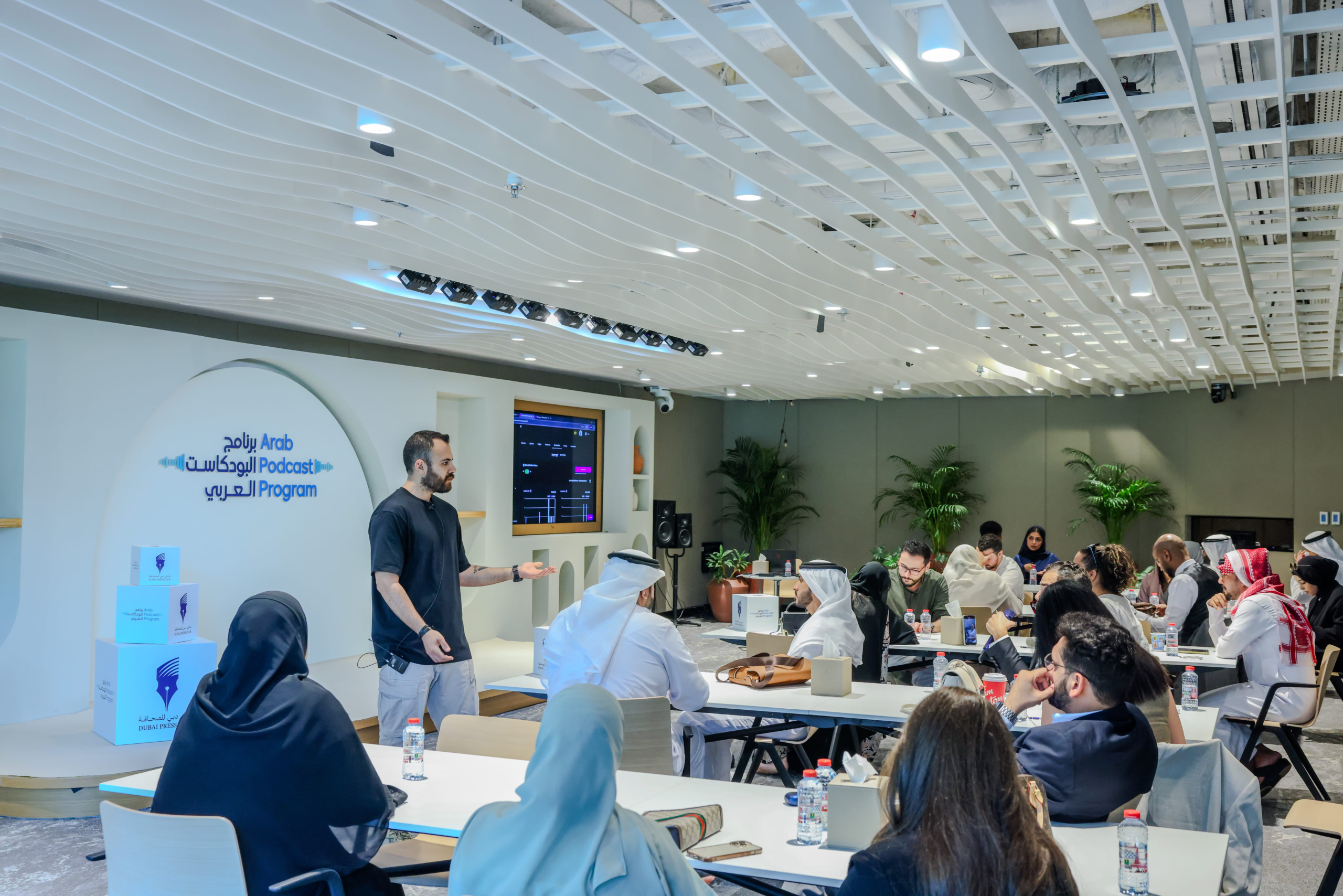 الشباب العربي و”الميتا-ثقافة”: الإبداع الرقمي وفضاءات الفكر المعاصر